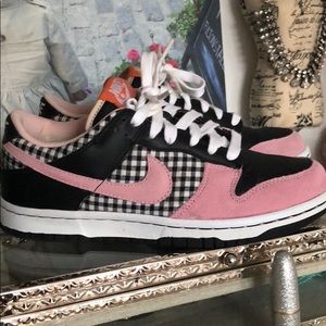 Nike women’s size 7 sneaker